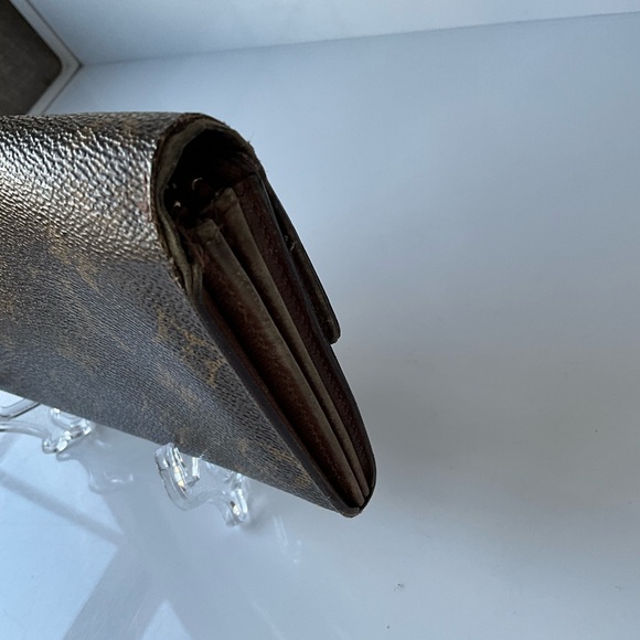 Louis Vuitton Monogram Wallet - Picture 3 of 14